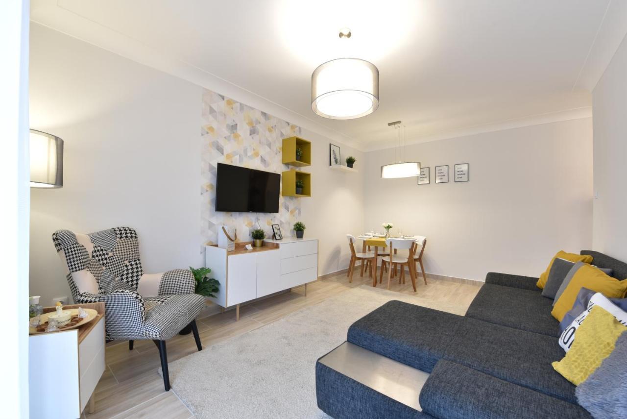 Kiralykut 1 Apartman - Ingyen Parkolas, Bicajok, Ac İstolni Belgrad Dış mekan fotoğraf
